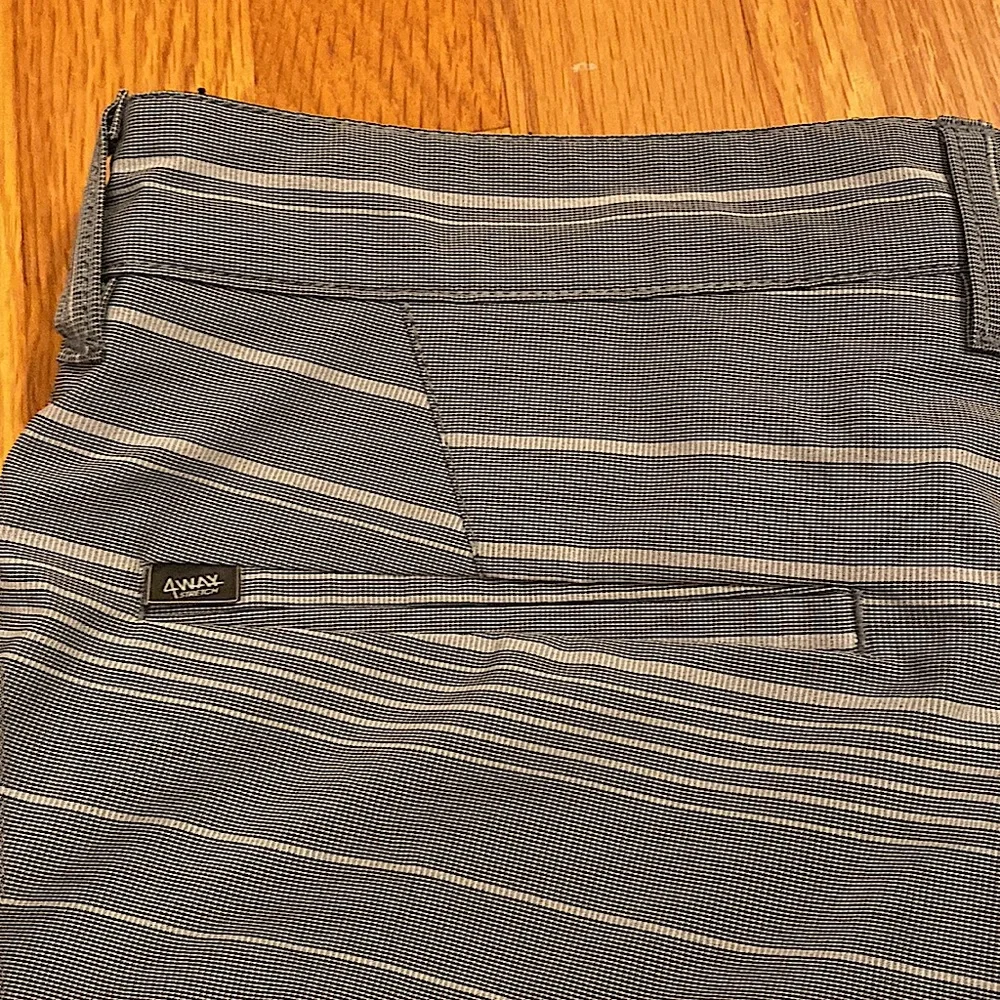 Billabong Hybrid Shorts Men’s Size 30 - Picture 8 of 16